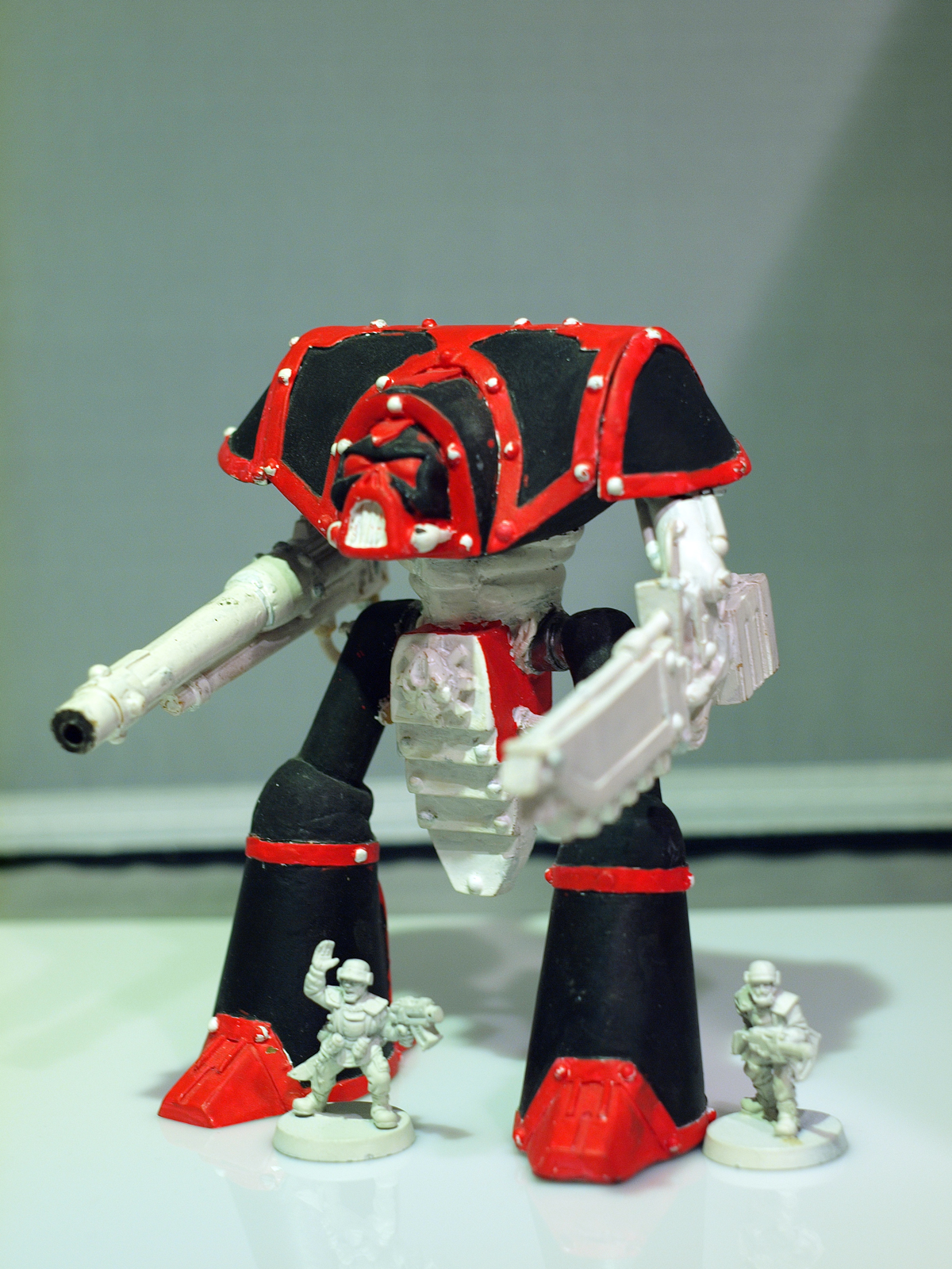 Imperial Knight Titan